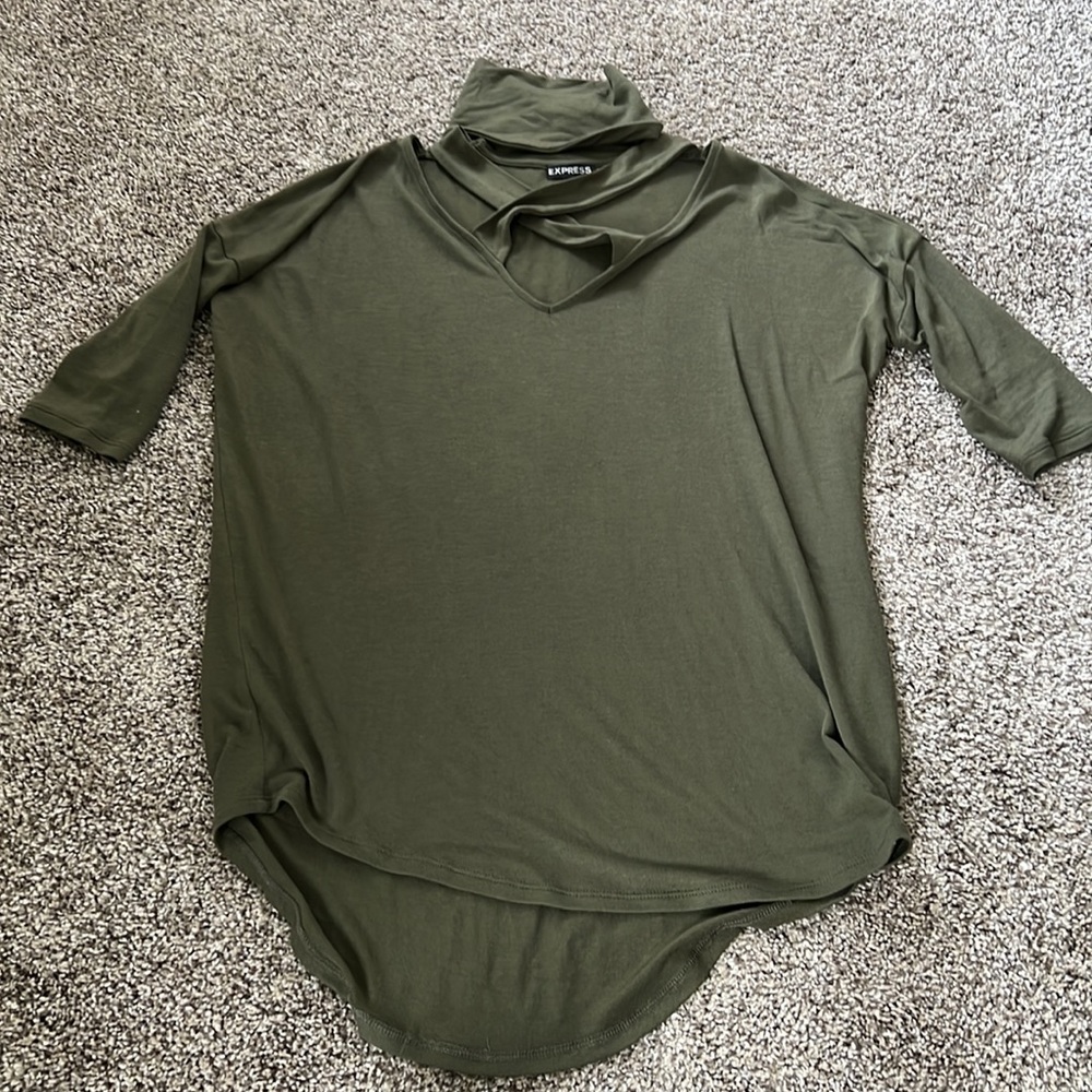 Express Cutout Top - Picture 3 of 7